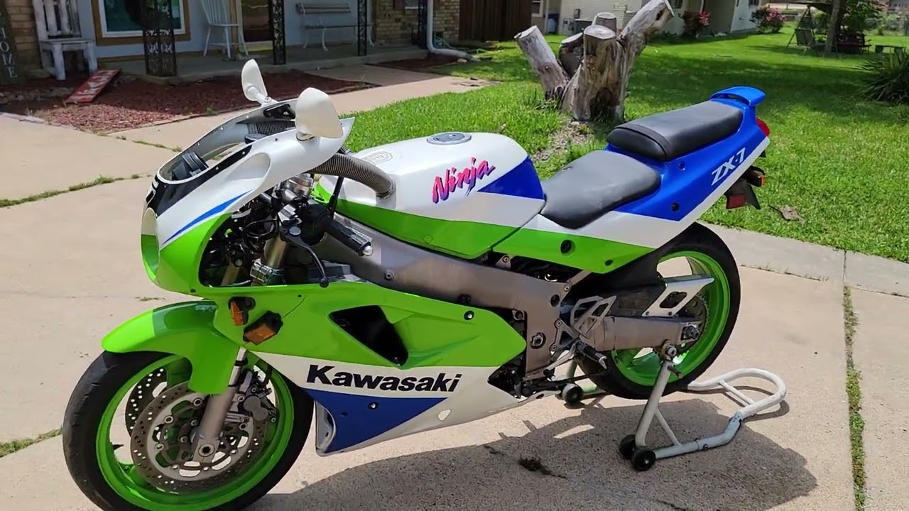 finally together!! 90s superbike legend, 1991 ZX7 - YouTube