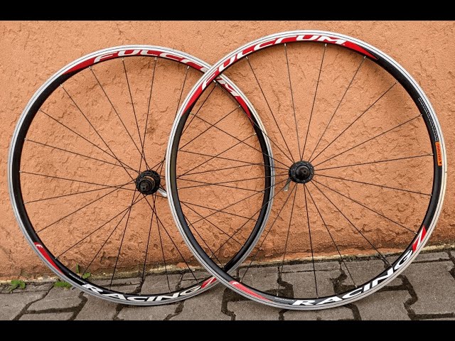 Fulcrum Racing 7 . Clincher Wheelset. 700C. 8-11 speed shimano