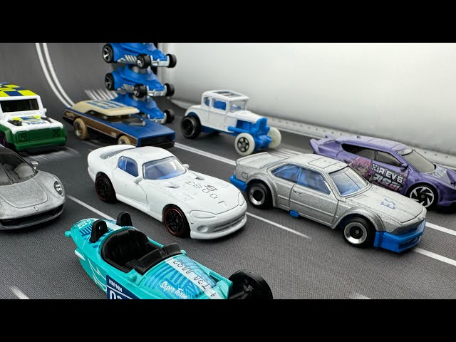 Hot Wheels 2025 Mainline New Model SNEAKS with the HW Design Team