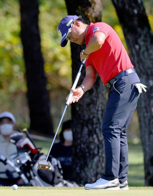 宮里優作 長尺パターで2打差通算10アンダー4位浮上 15年以来2