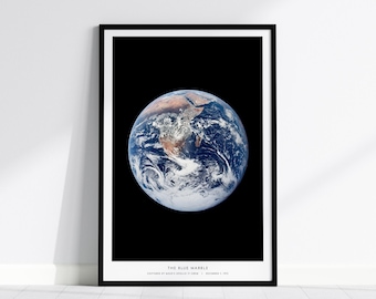 NASAの地球写真：宇宙から見た青い地球のポスター - Etsy 日本