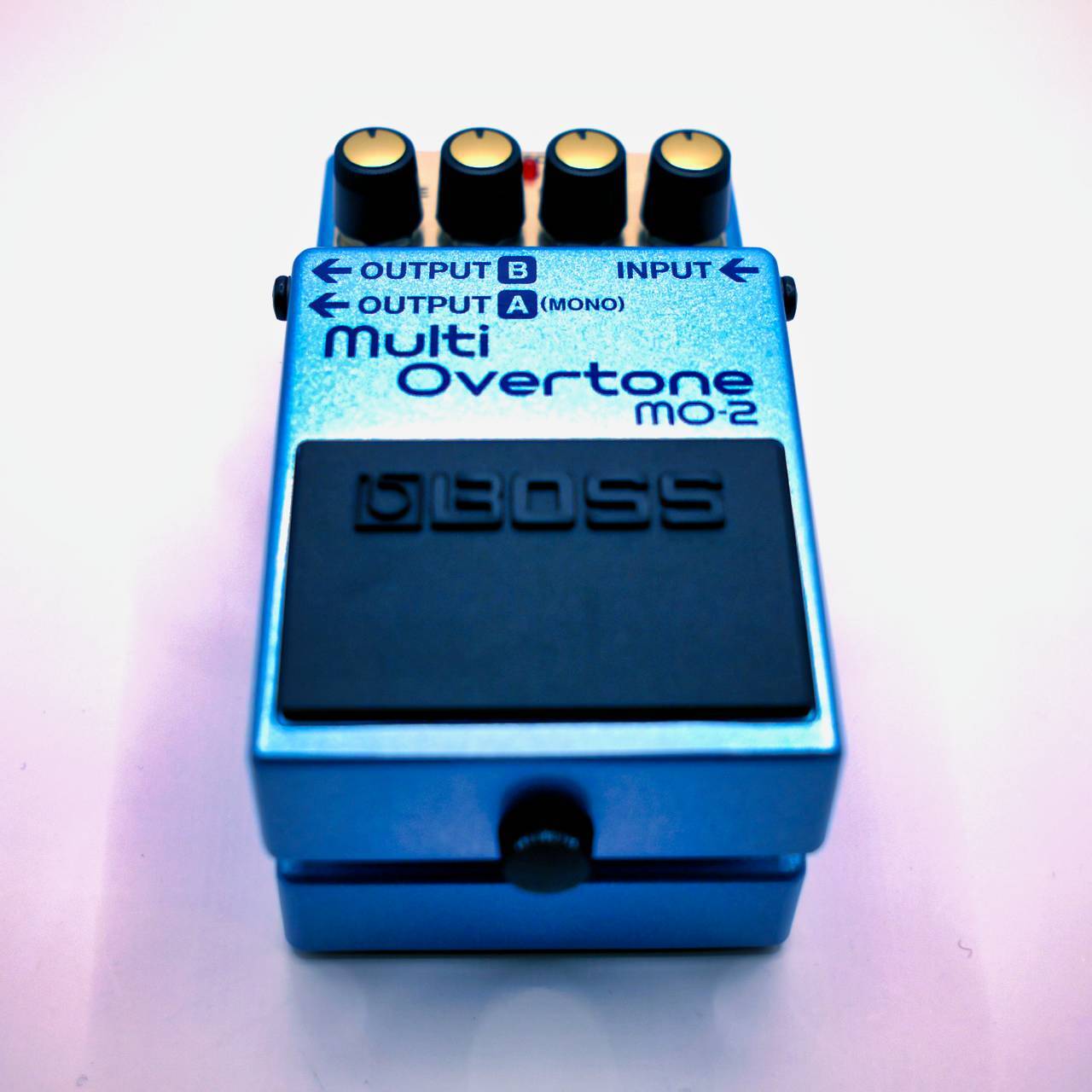 BOSS MO-2 倍音で音が太く広がる多次元ペダル - - 西尾楽器オンライン