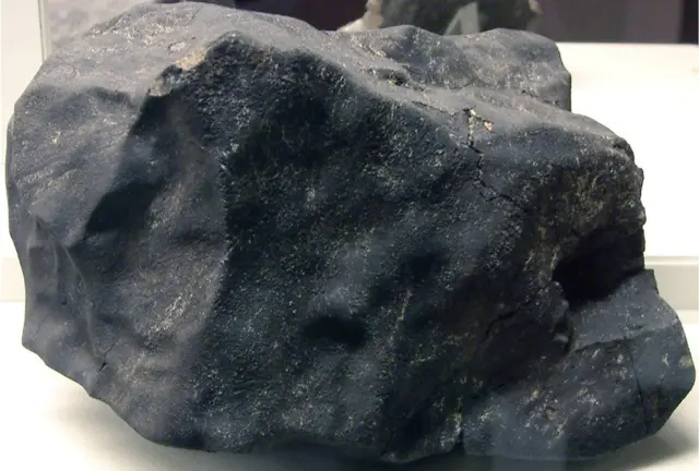 地球最古の75億年前の物質を発見 国際研究チーム - BBCニュース