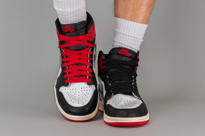 AJ1 ハイ OG ブラックトゥ リイマジンドの着用画像をチェック