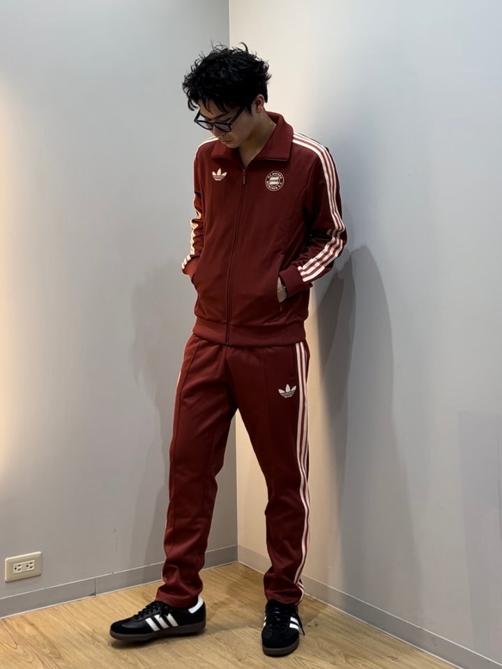 バイエルンミュンヘン LIFESTYLER トラックトップ ミステリーレッド