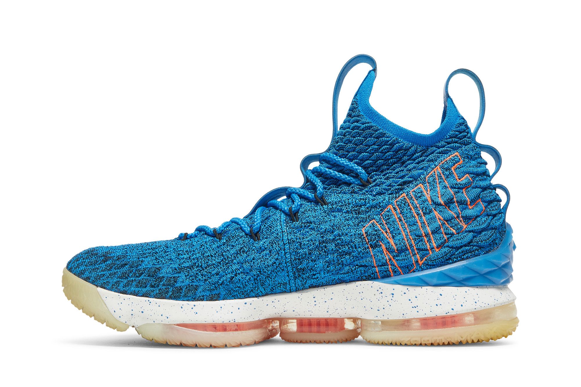 Buy Nike LeBron 15 'Hardwood Classics' - 897648 400 | GOAT