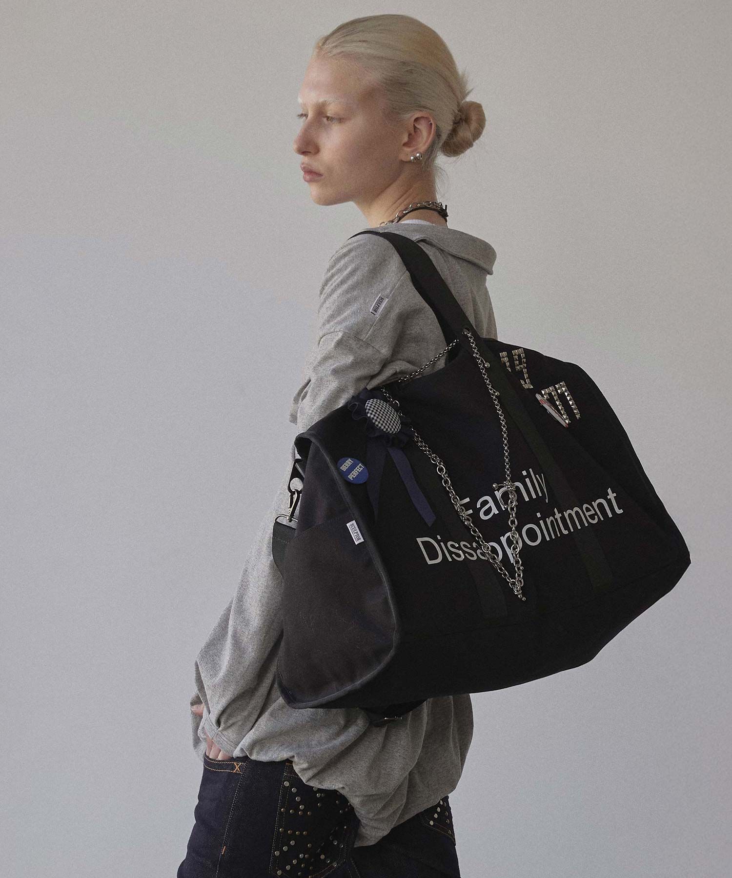MUSINSA公式 | SCULPTOR Family Diss(appointment) Tote Bag Black