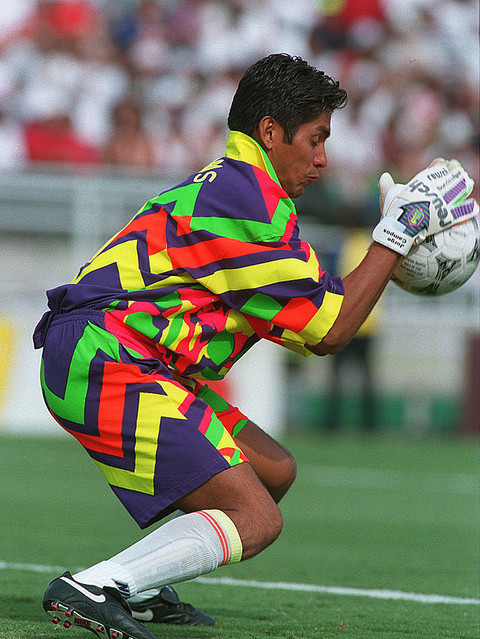 クレイジー！メキシコ代表、伝説のGK「カンポスのド派手ユニフォーム