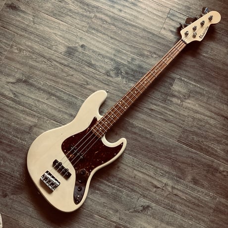 Miyako custom bass guitar