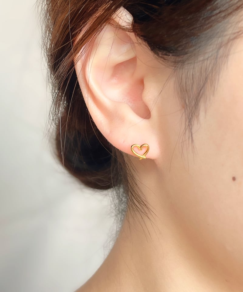 金アレ対応】ニュアンスハートピアス・イヤリング | mikka