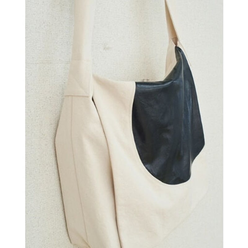 [最安値]ADAPTART NEWSPAPER BAG ニュースペーパーバッグ ADAPTART > NEWSPAPER BAG | kuonbyrinq's STORE