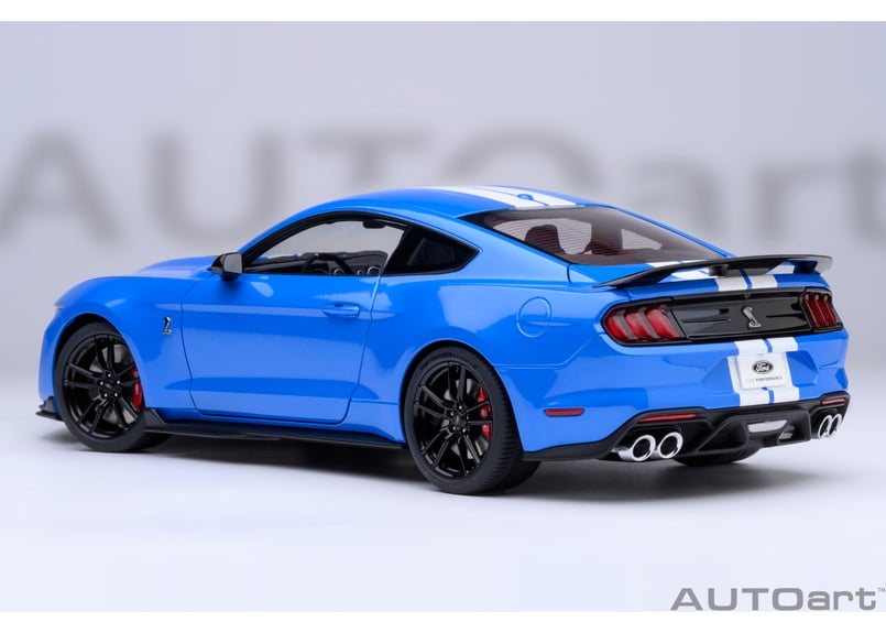 AUTOart 1/18 フォード マスタング シェルビー GT500 （ブルー