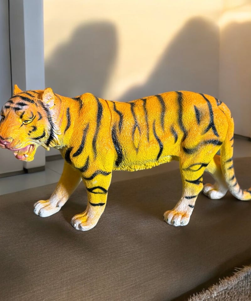 虎 置物 トラ 木製 干支 寅 タイガー 風水 縁起物 工芸品 プランター