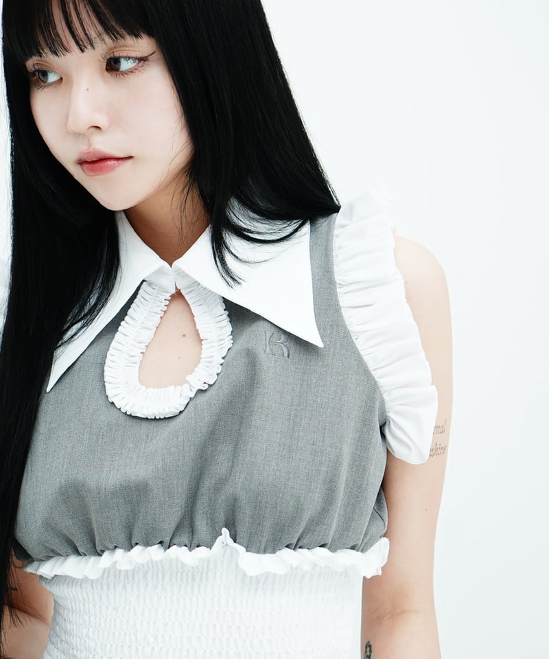 再入荷】bare frill tops | KISS THE CLUB