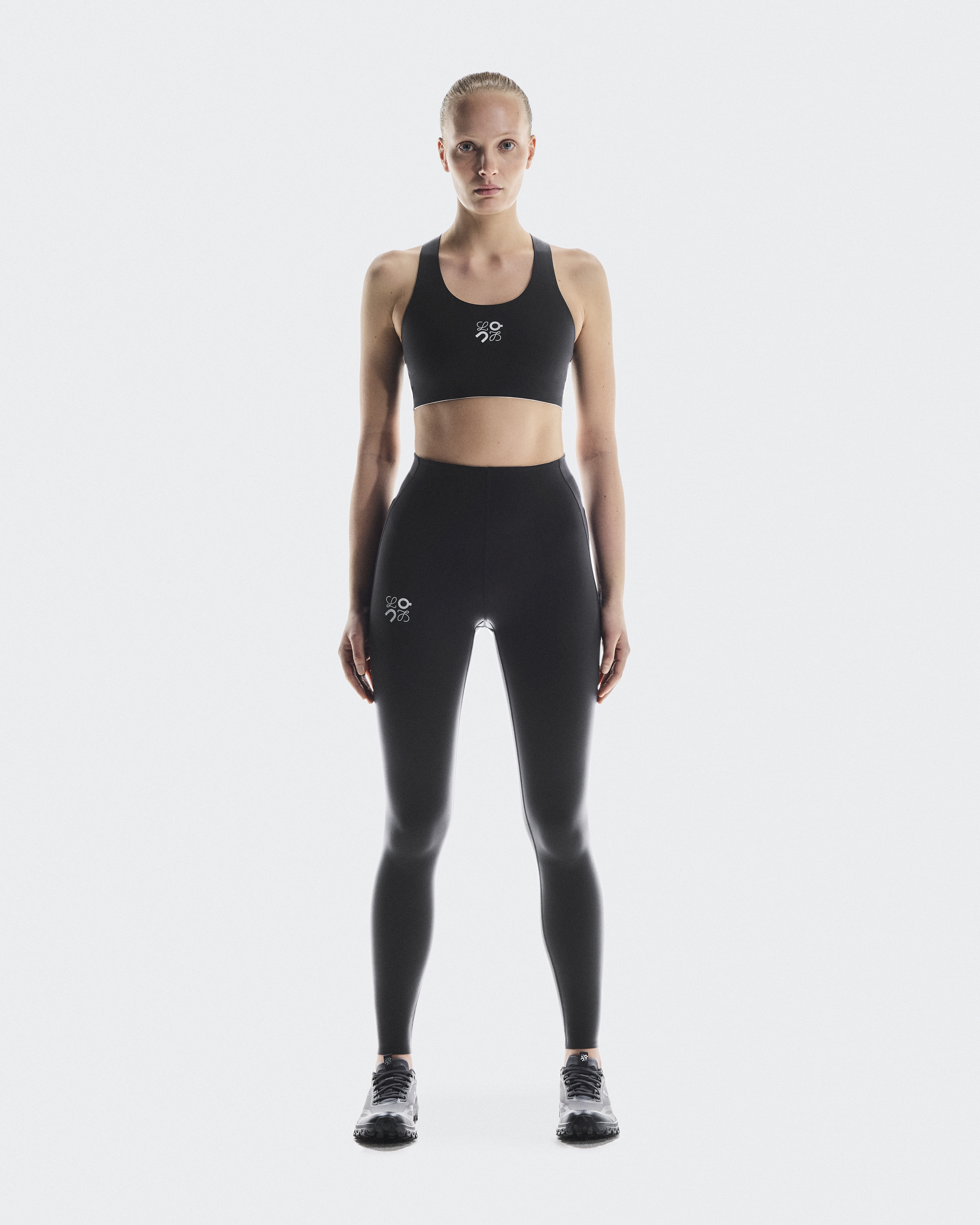 ウィメンズ Active Tights LOEWE | ブラック | On 日本