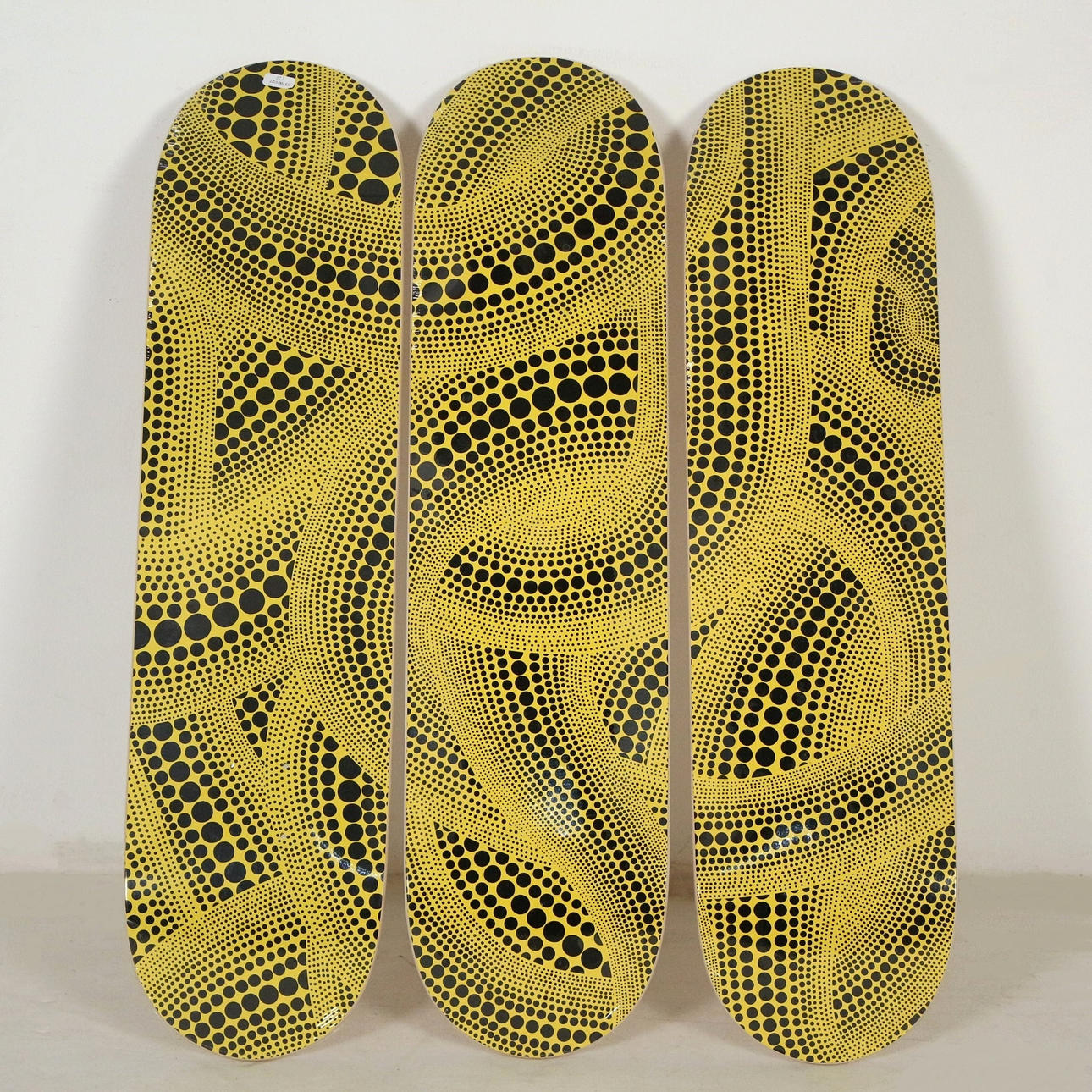 草間彌生 Yellow Trees Skateboard Triptych 3枚