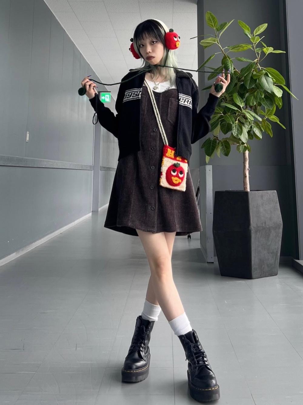 HYSTERIC GLAMOURのイヤーマフを使った人気ファッションコーディネート