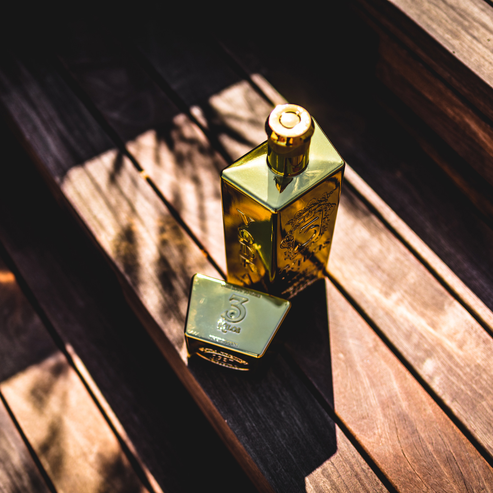 3 Kilos Vodka Gold 999.9 ［750ml］ | ELEMENT（エレメント）の