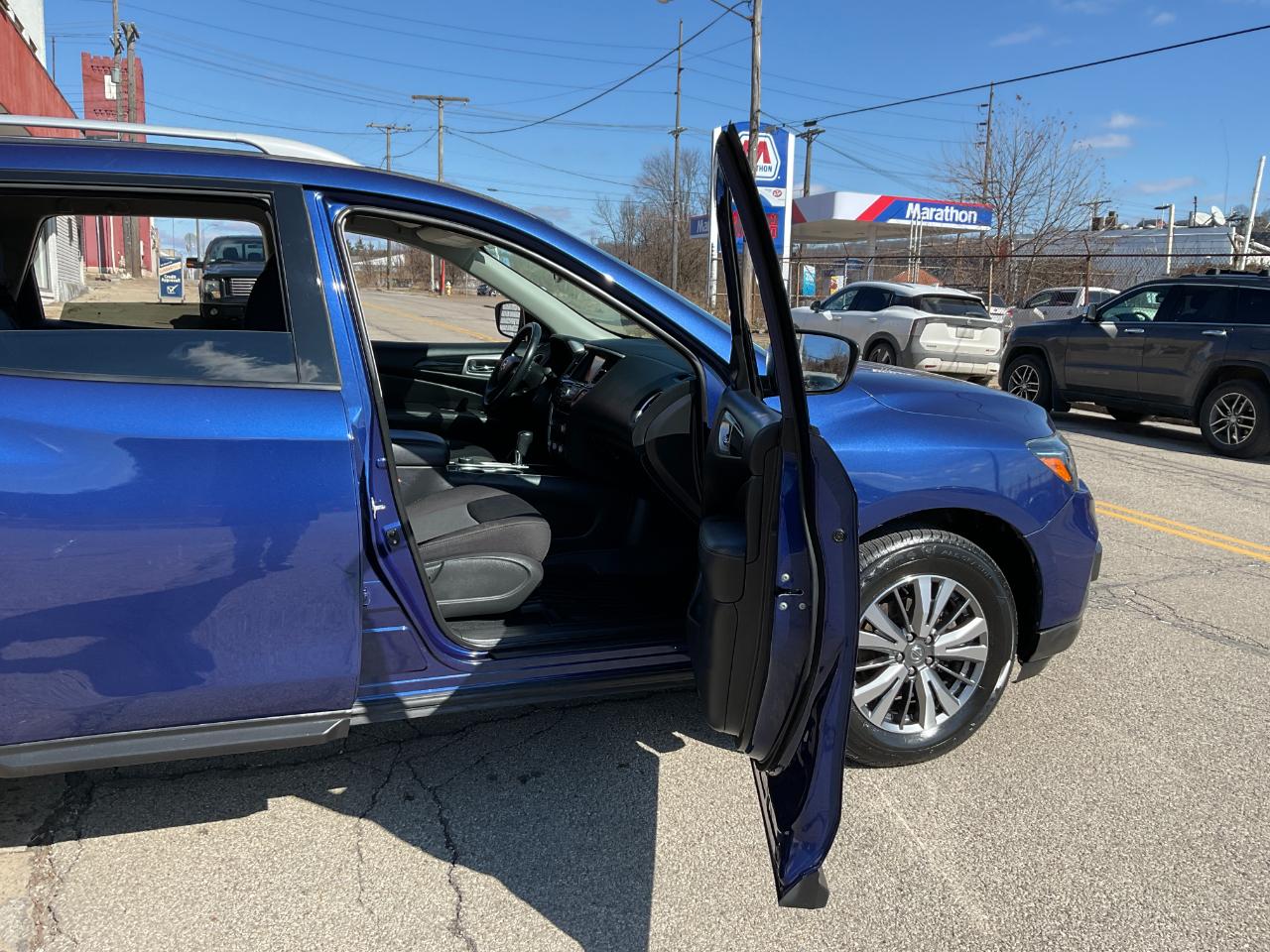 2020 Nissan Pathfinder SV 4WD