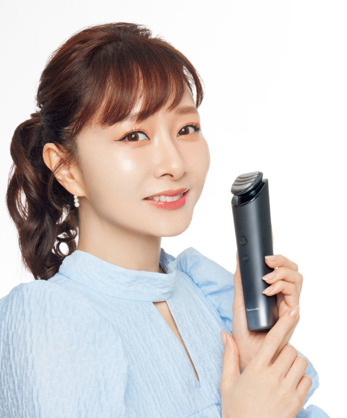 石井美保さんが迫る！ 「バイタリフト RF」の魅力、根掘り葉掘り