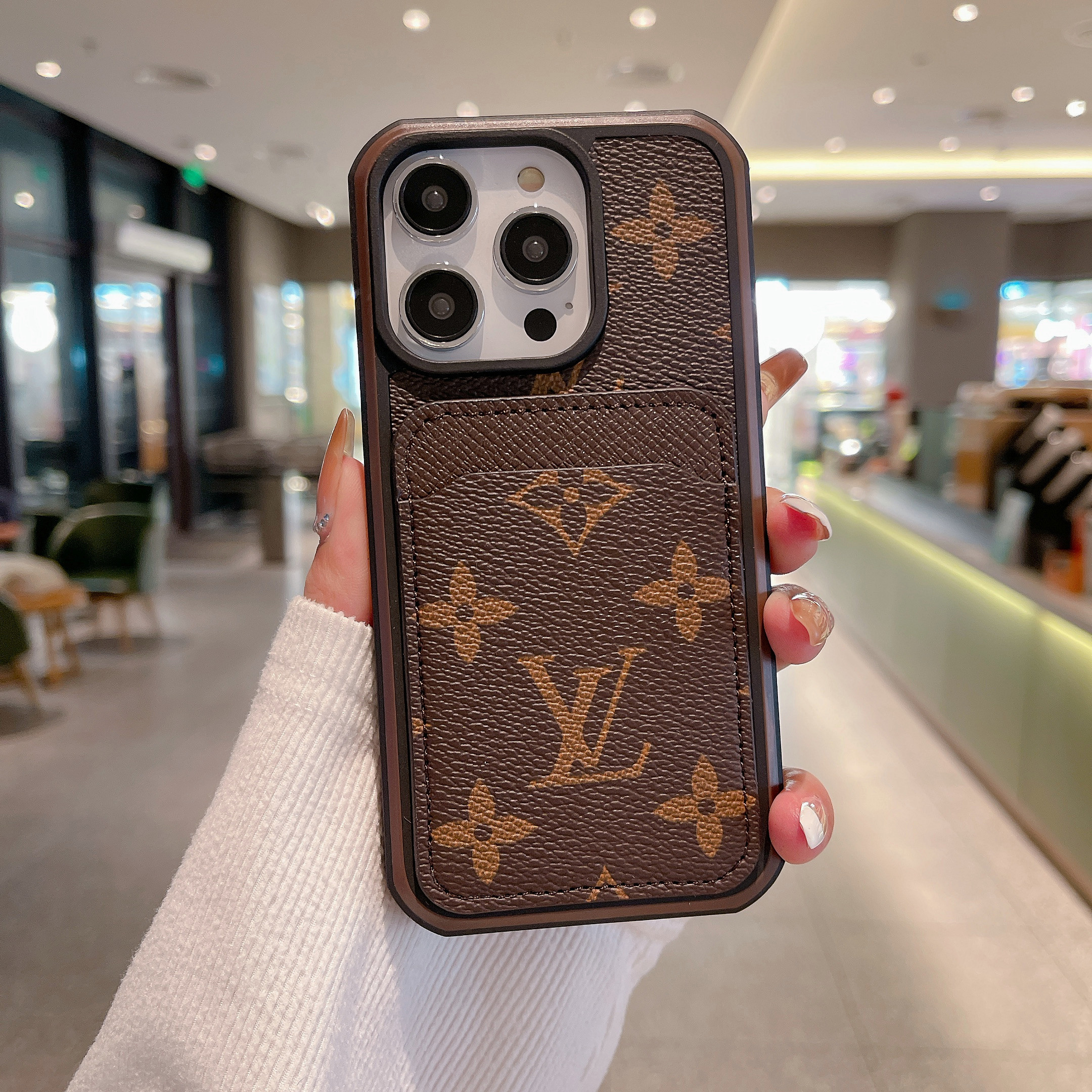 Louis Vuitton iPhone 12⁄12 Pro ケース レッド ルイヴィトン iPhone