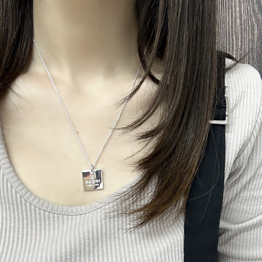 GUCCI グッチ ネックレス メンズ 父の日 レディース 母の日 シルバー
