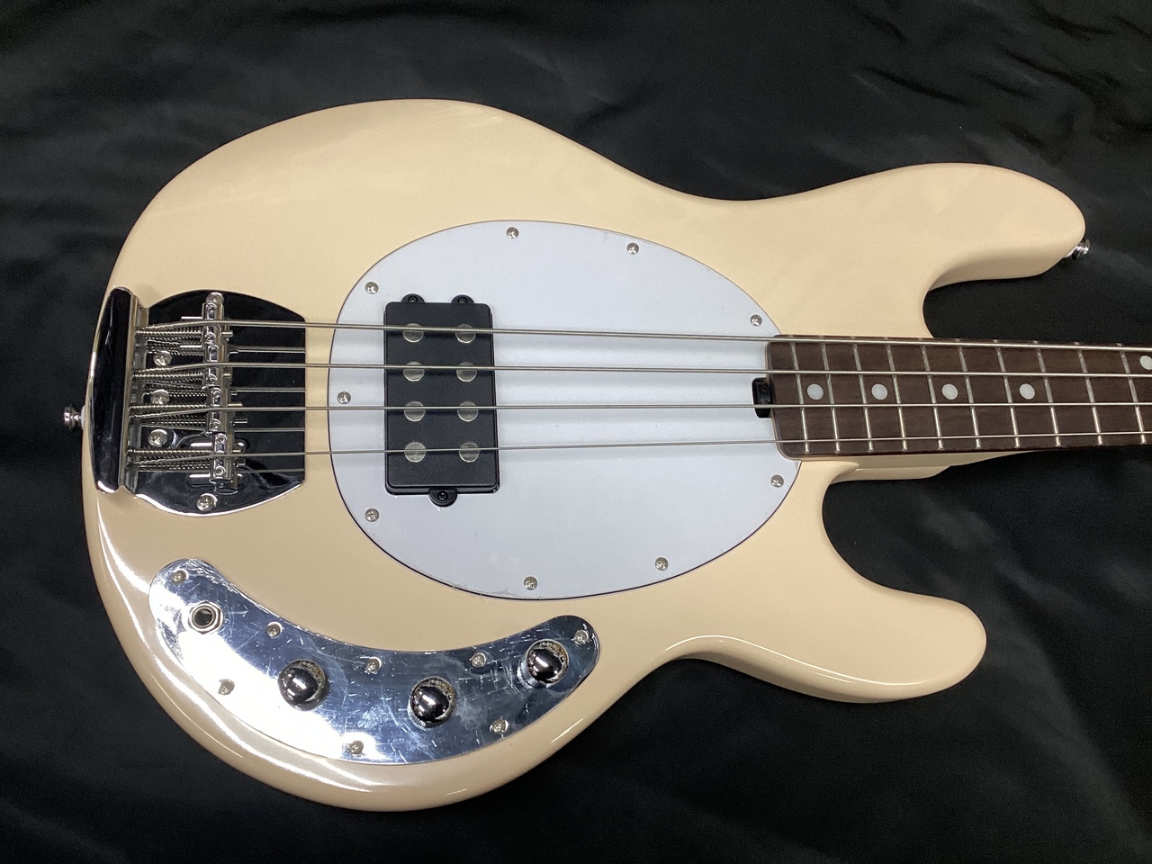 Sterling by MUSIC MAN SUB Ray4 Vintage Cream (スティングレイ