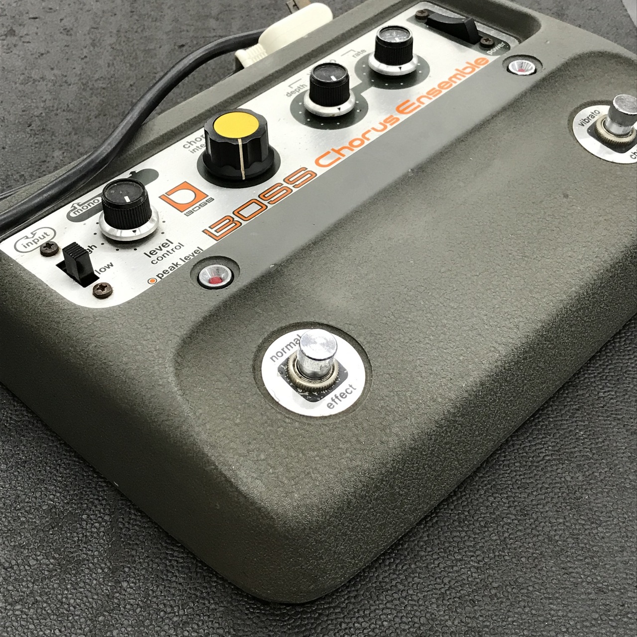BOSS CE-1 Chorus Ensemble（ビンテージ）【楽器検索デジマート】