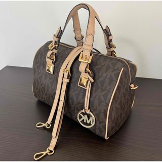 MICHAEL KORS（ボストンバッグ）のフリマアイテム一覧