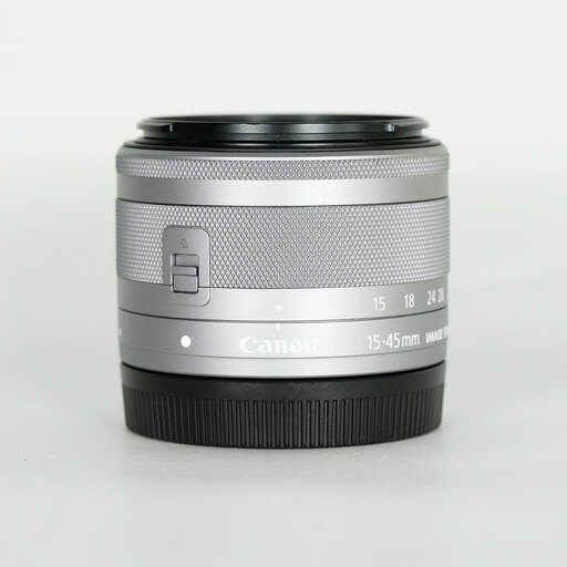 Canon 15-45mm 1:3.5-6.3 IS STM レンズ