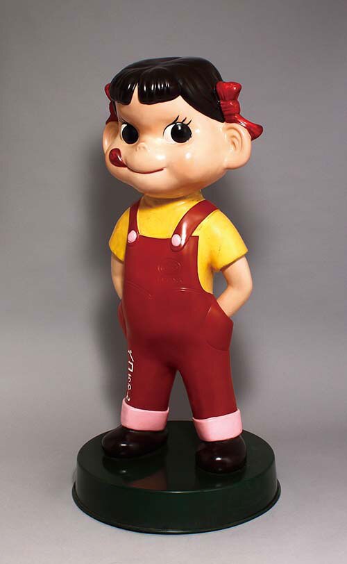 不二家 店頭用ペコちゃんソフビ人形