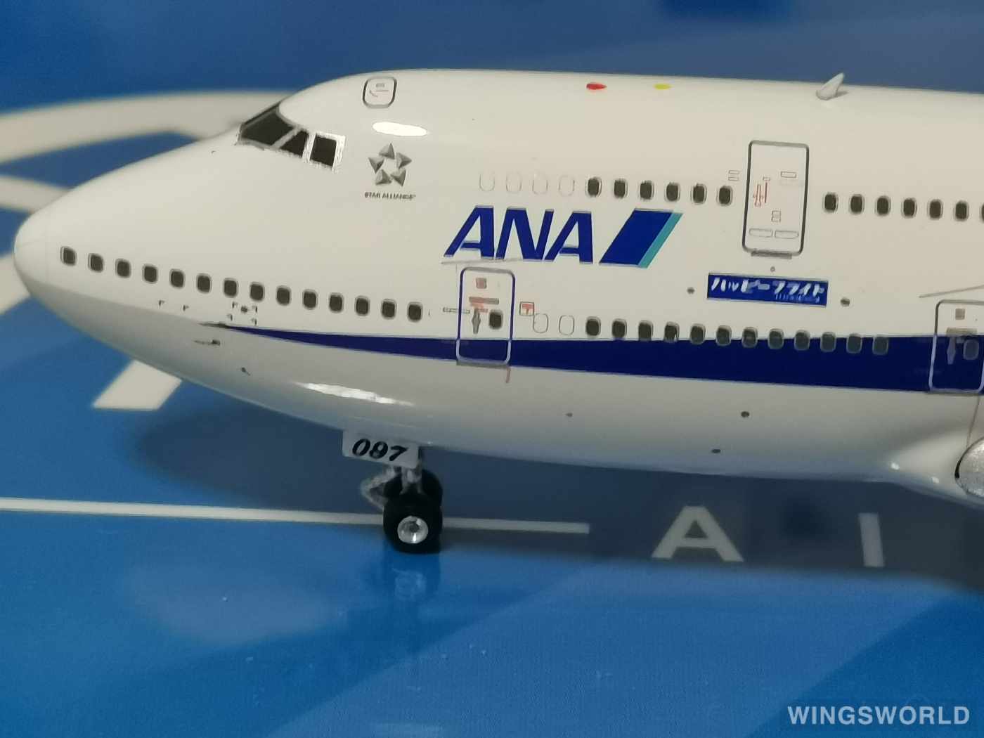 Phoenix 1:400 Boeing 747-400 ANA 全日空PH04371 JA8097 HAPPY FLIGHT
