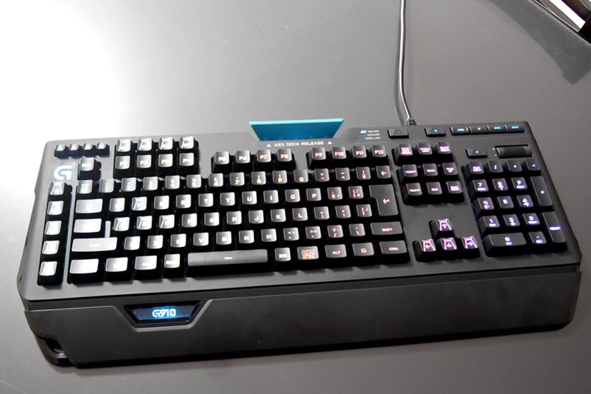 コスパ最強と感じてしまう高機能ゲーミングキーボード、ロジクール