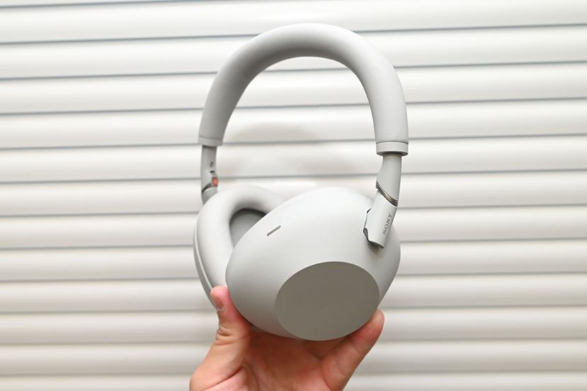 ソニー「WH-1000XM6」ついに発表 12マイクノイキャン搭載・折りたたみ