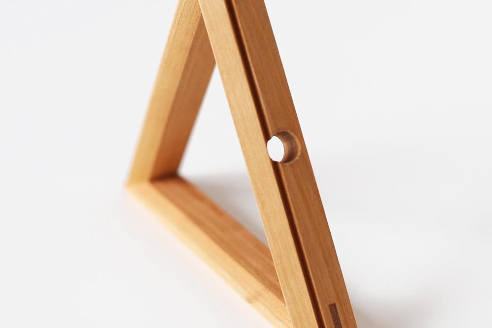 次回再入荷予定未定】うだまさし/サクラ/壁掛けサンカク（S） - BOWKNOT