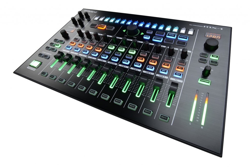Roland AIRAシリーズの新製品、「演奏」するデジタル・ミキサー Mix