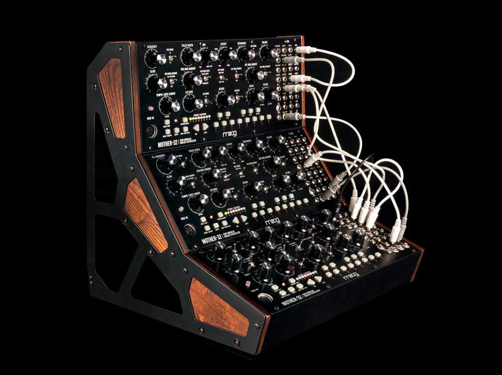 Moog Mother-32 | セミモジュラー・アナログシンセ | Digiland