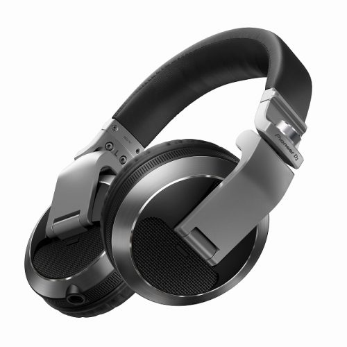 Pioneer DJ の DJヘッドホン が約2年間の開発期間を経て全面