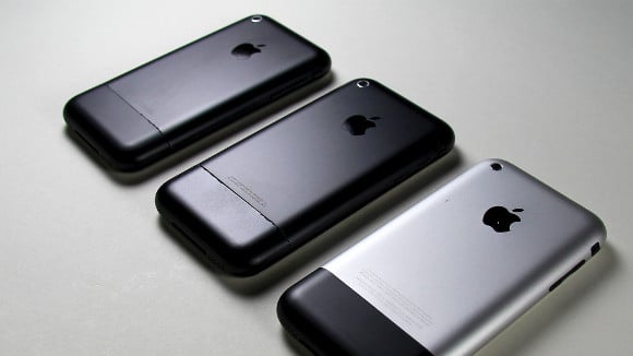 Apple製品の「スペースグレー」、色の推移を見てみる - iPhone Mania