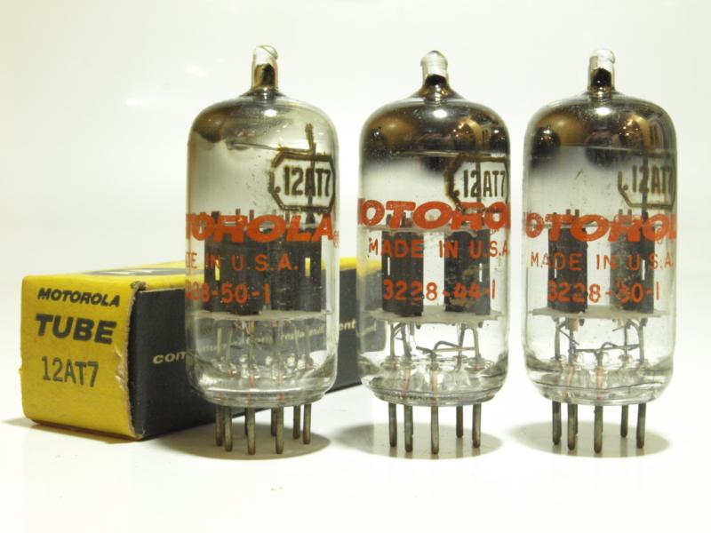 カメラのいわもと：真空管 12AT7、12AZ7、ECC81、同等管、類似管商品