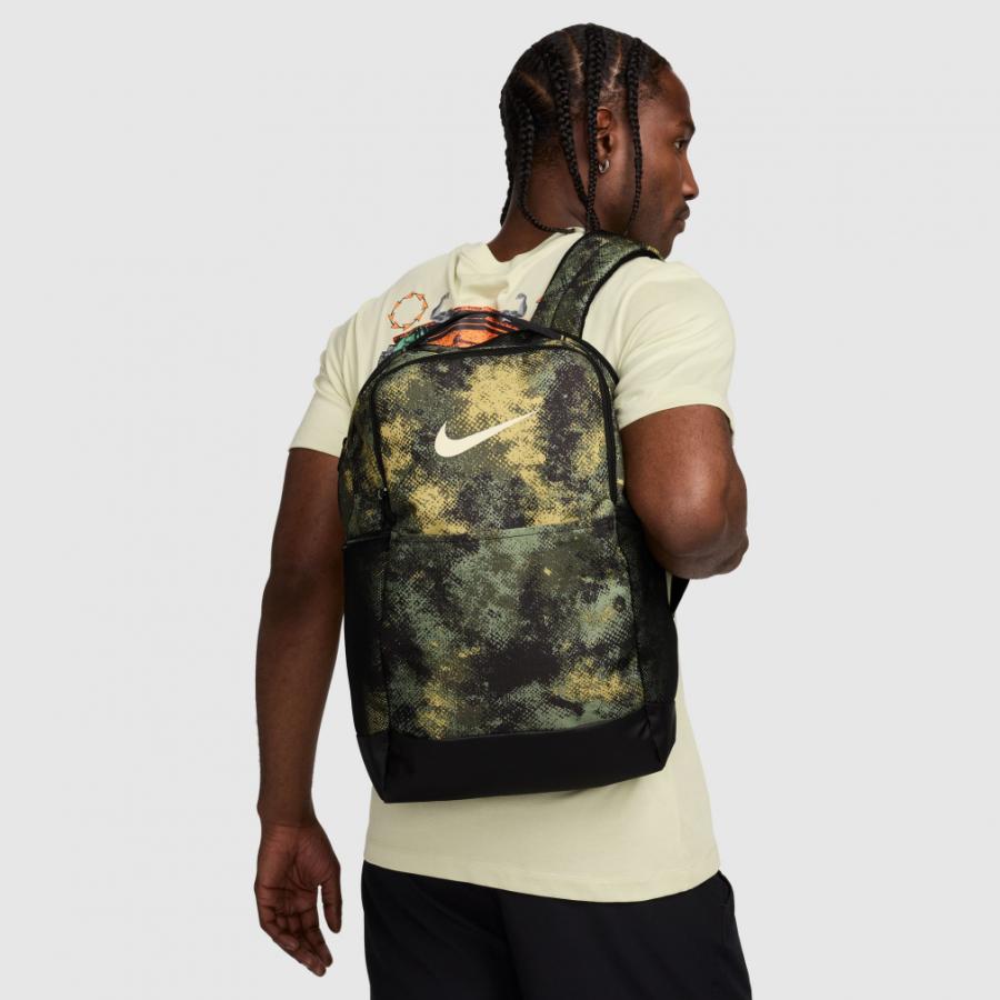 NIKE（ナイキ） ブラジリア M バックパック 9.5 カモ AOP FZ2608 386