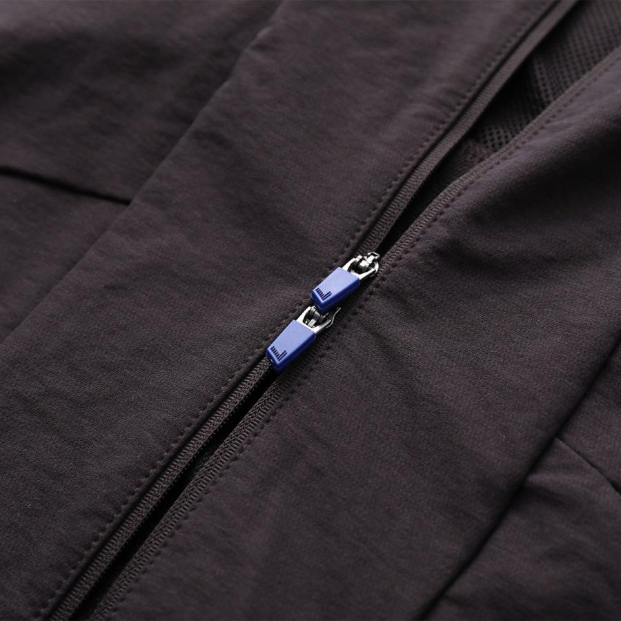 EA7 EMPORIO ARMANI エアセッテ エンポリオアルマーニ フーディ