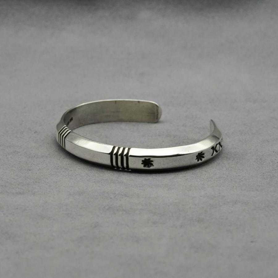 CIPPY CRAZY HORSE シッピークレイジーホース NARROW LINED BANGLE