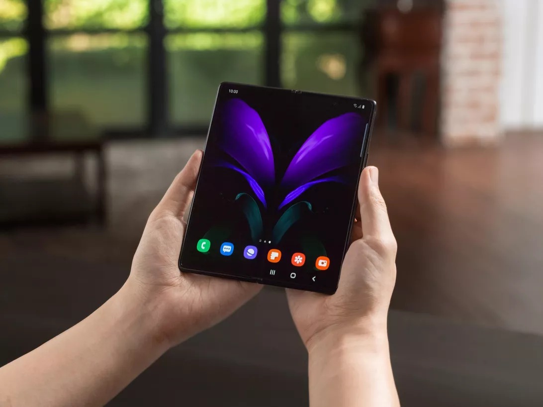 サムスン、最新折りたたみスマートフォン「Galaxy Z Fold2」詳細発表