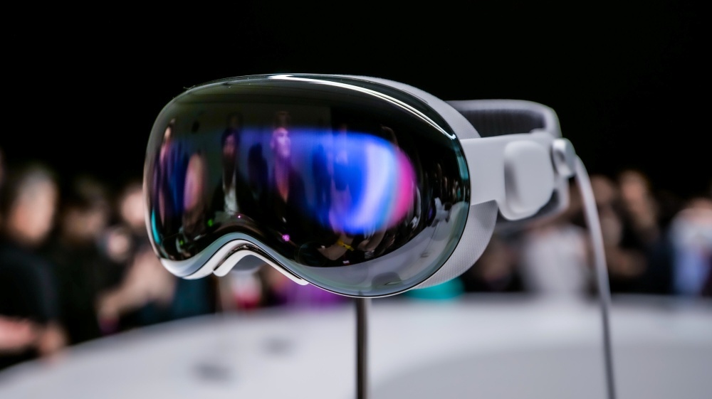 アップルの「Vision Pro」、2月2日に米国で発売へ - CNET Japan