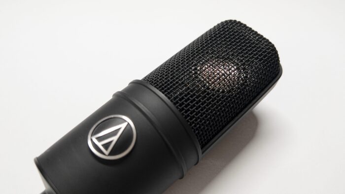 audio-technicaのマイクAT4040をレビュー｜使い方・AT2020との違い