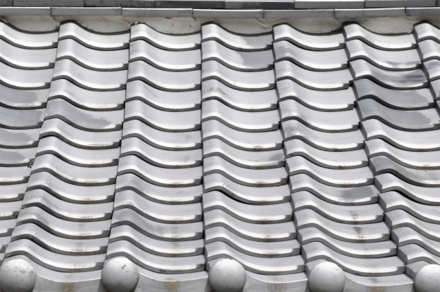 粘土瓦（釉薬瓦・日本瓦・和瓦・いぶし瓦・陶器瓦・西洋瓦）の特徴と