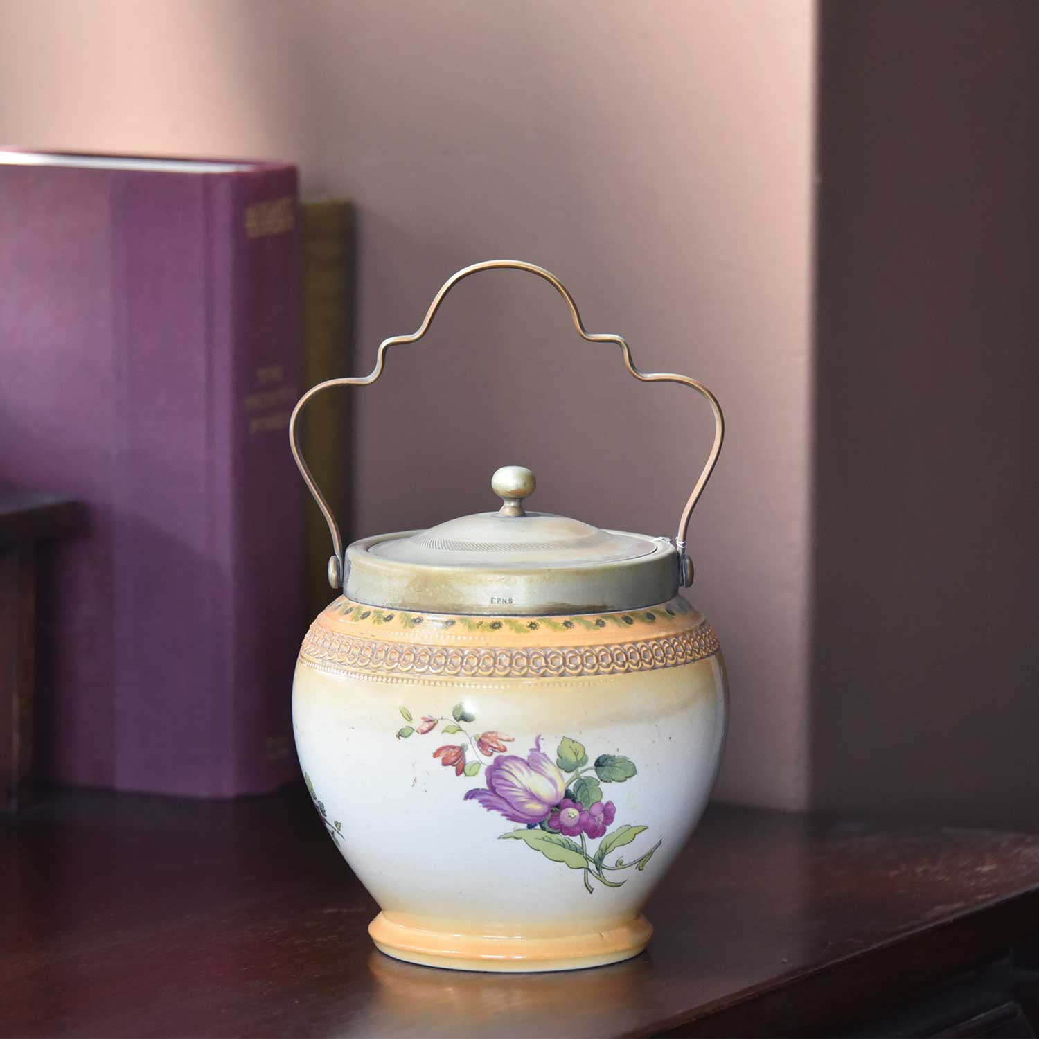 ヴィンテージ シルバープレート シュガー ポットエンボス加工のバラ