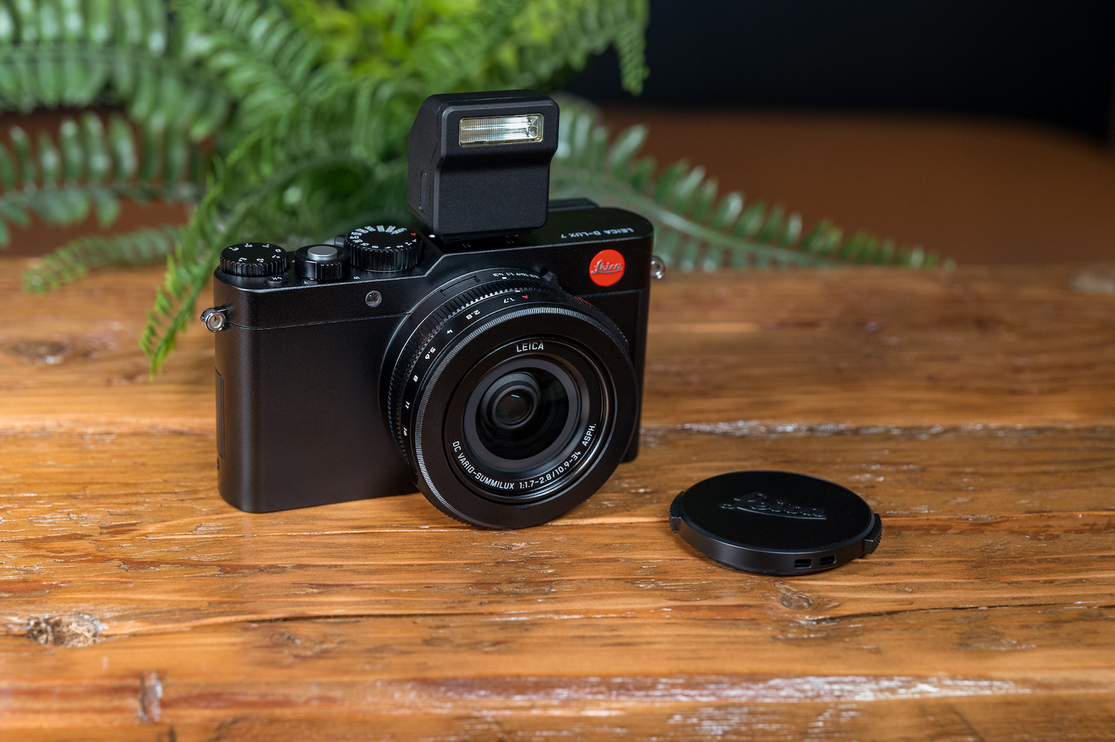 Black Leica D-Lux 7 camera announced - Leica Rumors