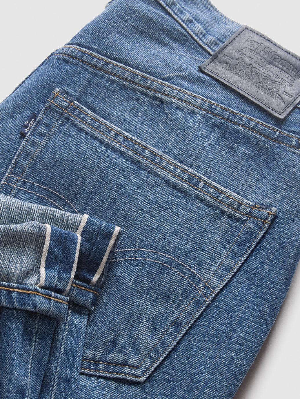 BLUETAB™ CARVE リラックスジーンズ ミディアムインディゴ